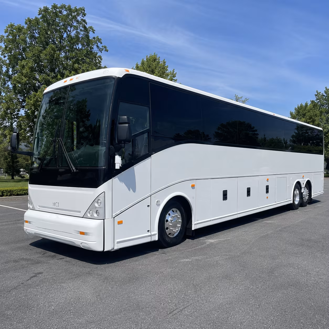 with charterbusservicesstlouis com renting a bus for slu billikens games at chaifetz arena is easy